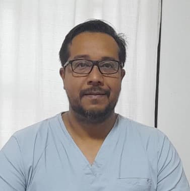 Dr. Daniel Arias Urbina